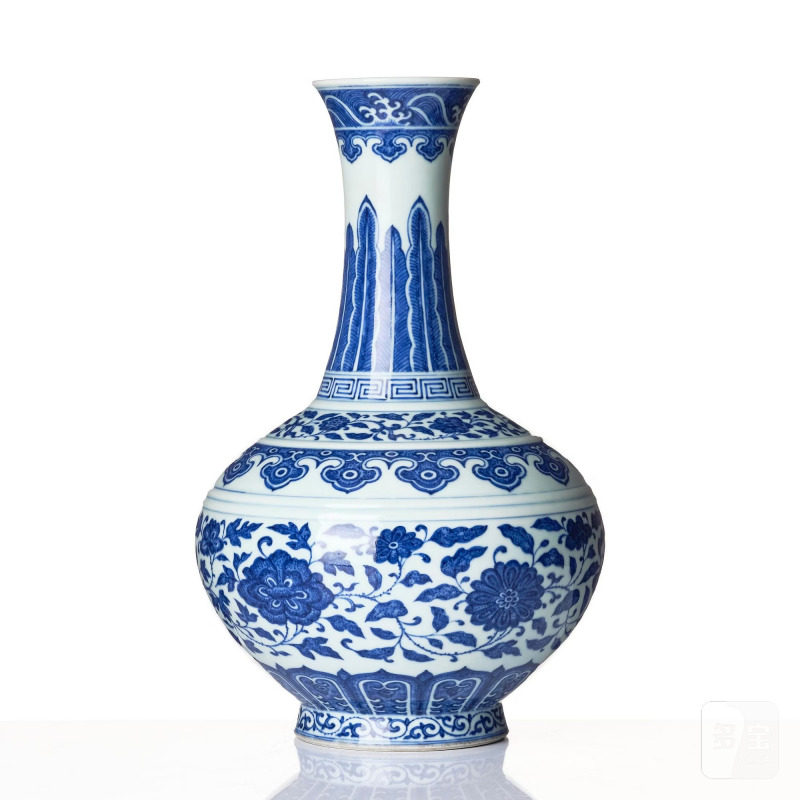 A Ming style blue and white bottle vase, - 图2